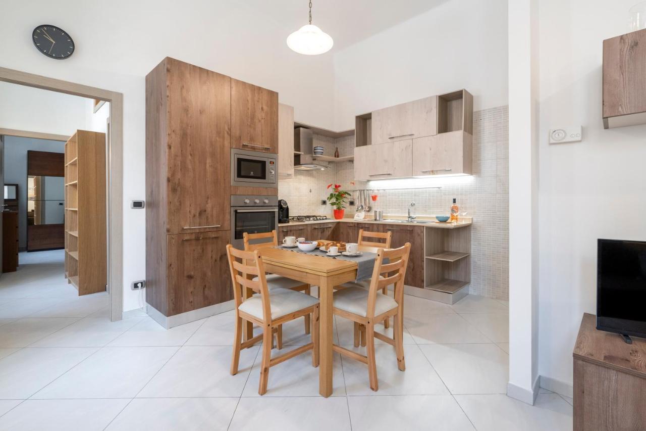 La Casa Di Gio - Stazione & Policlinico Apartment Bari Ngoại thất bức ảnh