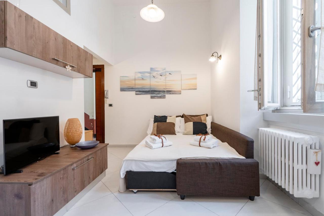 La Casa Di Gio - Stazione & Policlinico Apartment Bari Ngoại thất bức ảnh